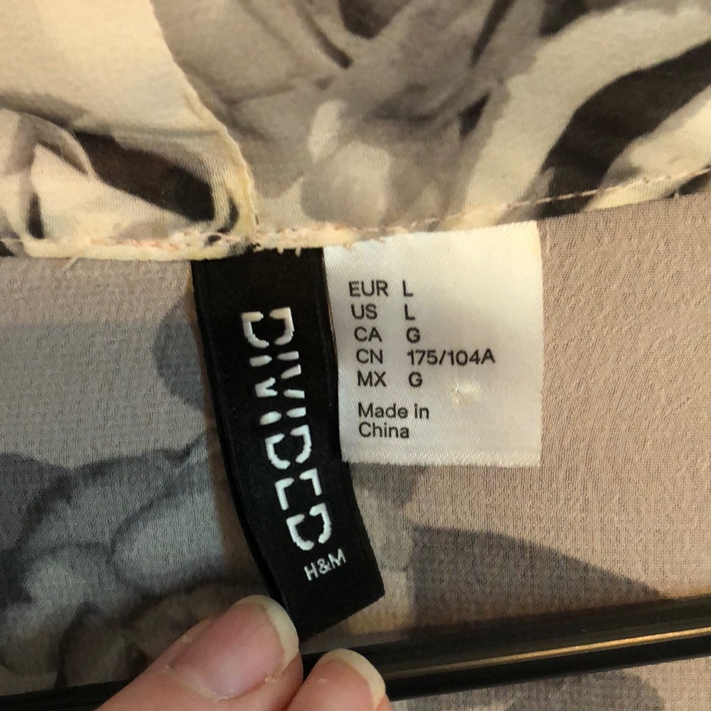 H&M Kimono - Picture 2 of 4